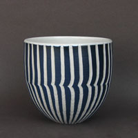Porcelain pot